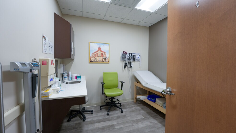 More Photos Of 318 Knickerbocker Ave, Brooklyn Apartments For Sale