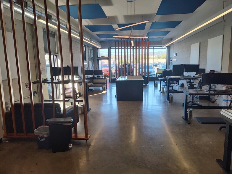 More Photos Of 2600 N Main St, Walnut Creek Freestanding For Lease