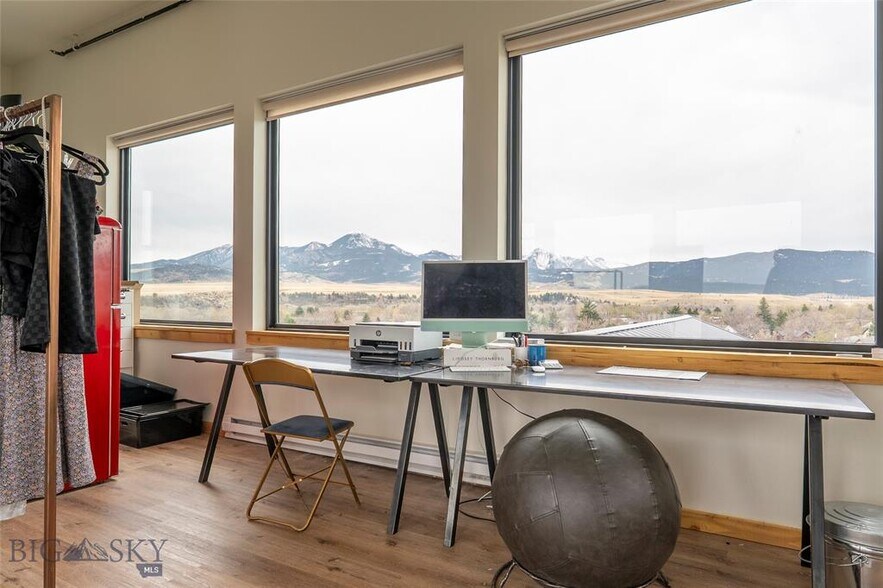 More Photos Of 924 E Park St, Livingston Apartments For Sale