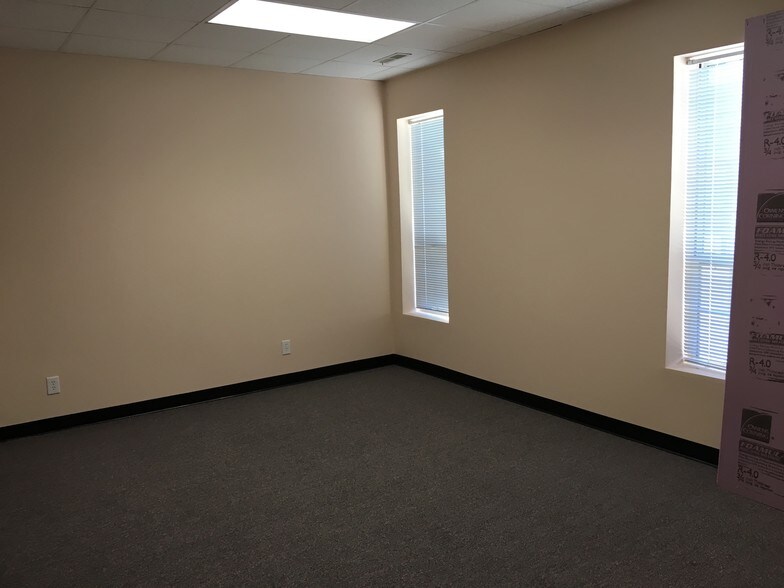 More Photos Of 6350 Cephis Dr, Clemmons Unknown For Lease