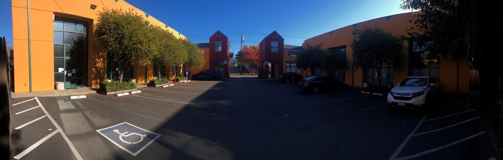 More Photos Of 2930 Shattuck Ave, Berkeley Office For Lease