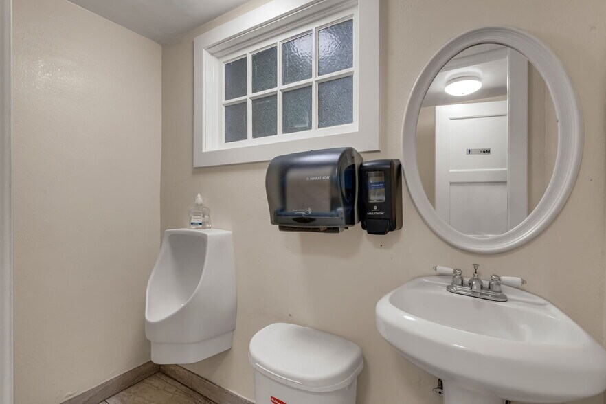 More Photos Of 1100 Lorena St, Los Angeles Religious Facility For Sale