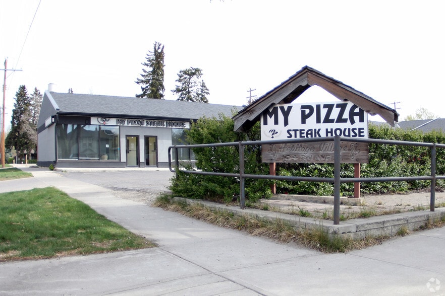 More Photos Of 104 3rd Ave SE, High River Storefront For Sale
