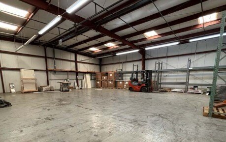 More Photos Of 7265 Jurupa Ave, Riverside Warehouse For Lease
