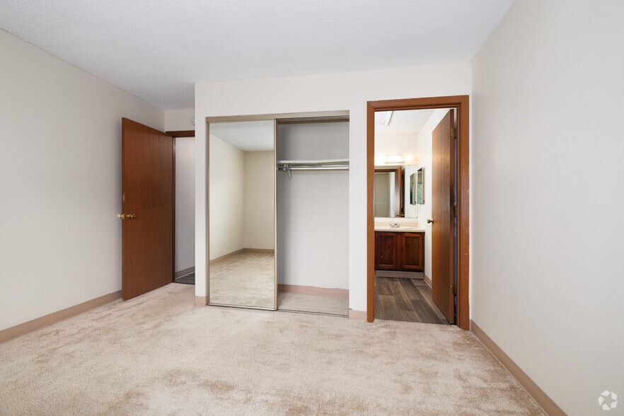 More Photos Of 1 Park Terrace Ln, Fairview Heights Apartments For Sale
