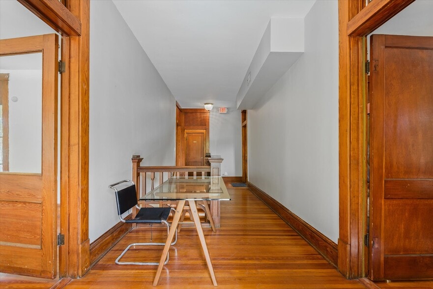 More Photos Of 119 E 20th St, Houston Office Residential For Sale