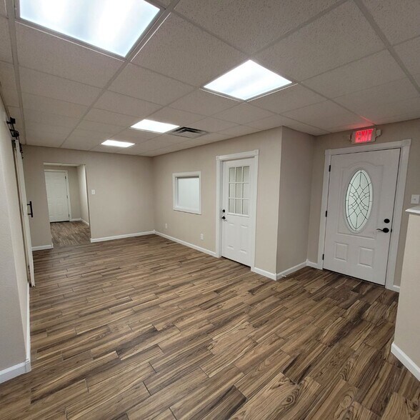 More Photos Of 5007 Avenue U, Lubbock Office For Lease