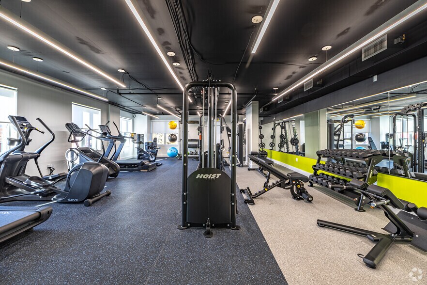 More Photos Of 475 Main St, Orange Apartments For Lease