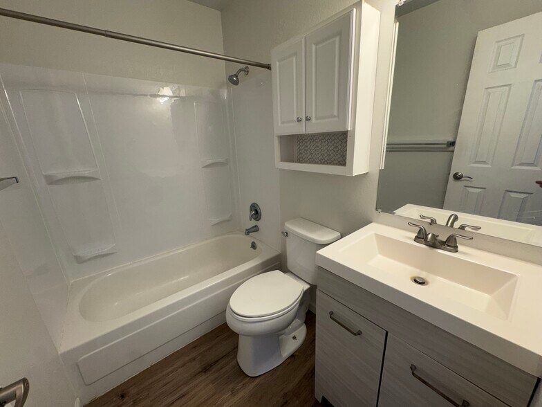 More Photos Of 2045 Bunting Ave, Grand Junction Apartments For Sale