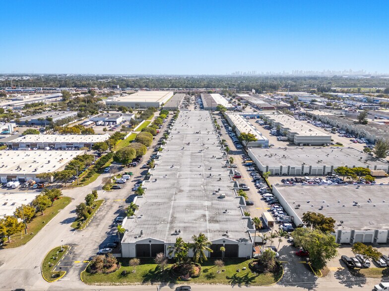 More Photos Of 5501-5595 NW 74th Ave, Miami Warehouse For Lease
