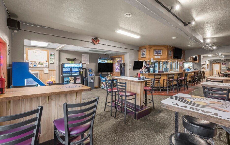 More Photos Of 104-112 Main St, Wanamingo General Retail For Sale