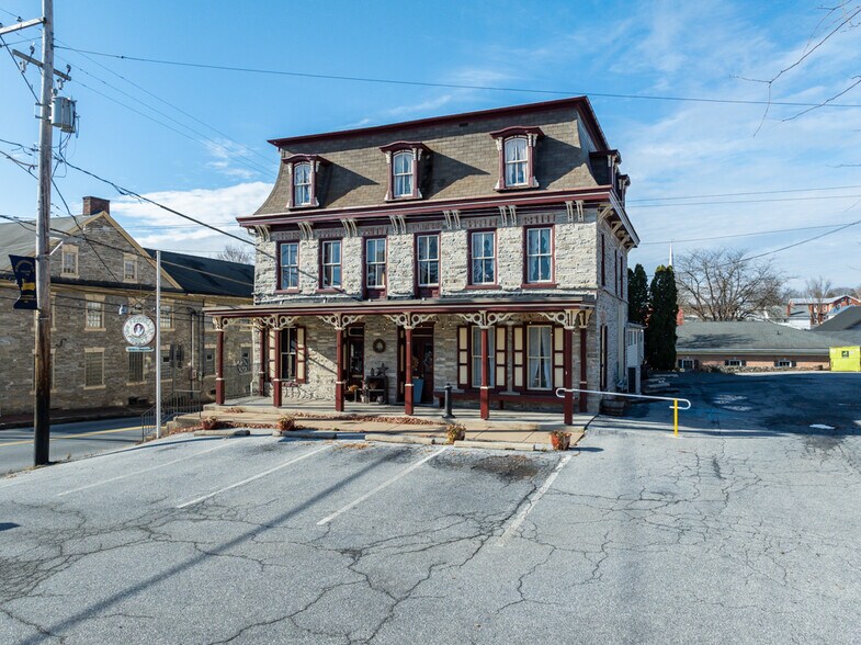 More Photos Of 101 N Market St, Schaefferstown General Retail For Sale