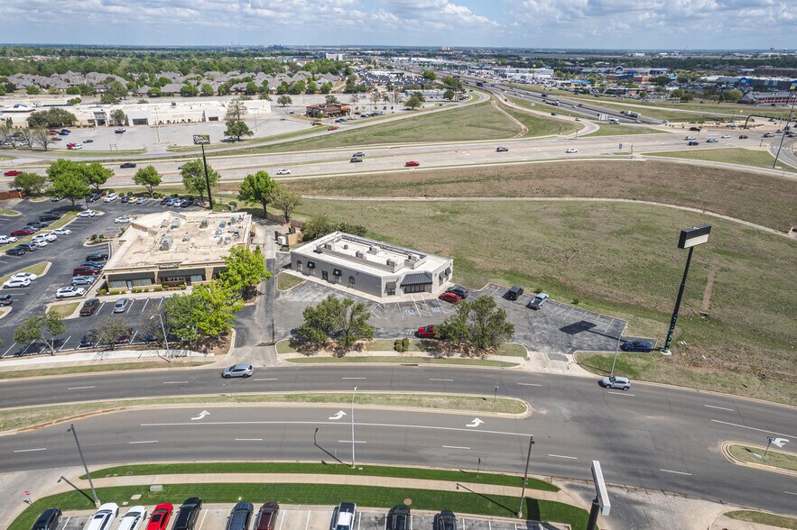More Photos Of 129 Ed Noble Pky, Norman Freestanding For Lease