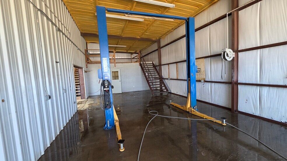 More Photos Of 5904 N County Road 1150, Midland Industrial For Lease