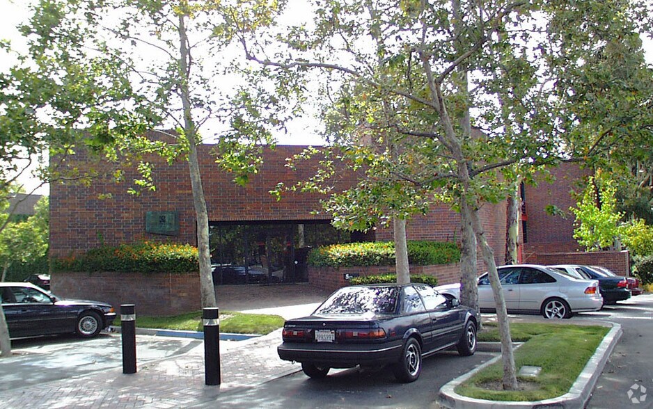 More Photos Of 5 Upper Newport Plaza Dr, Newport Beach Office For Lease