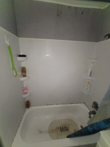 More Photos Of 1458 W 32nd St, Indianapolis Apartments For Sale