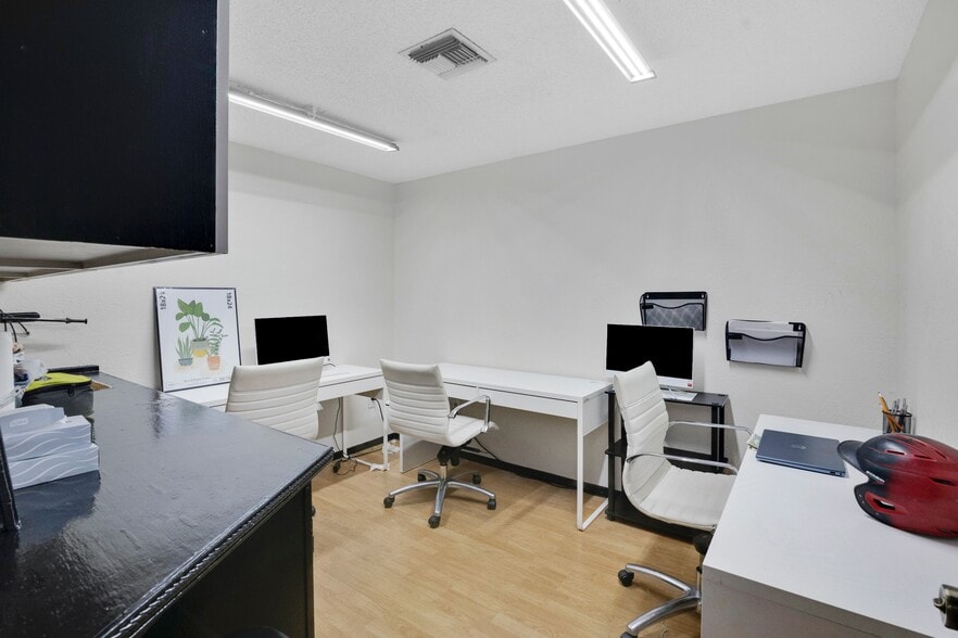 More Photos Of 5515 S Orange Ave, Orlando Warehouse For Sale