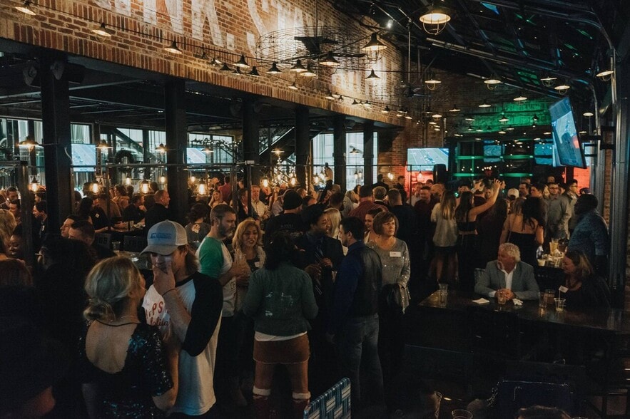 More Photos Of 3615 N Steele Blvd, Fayetteville Bar For Sale