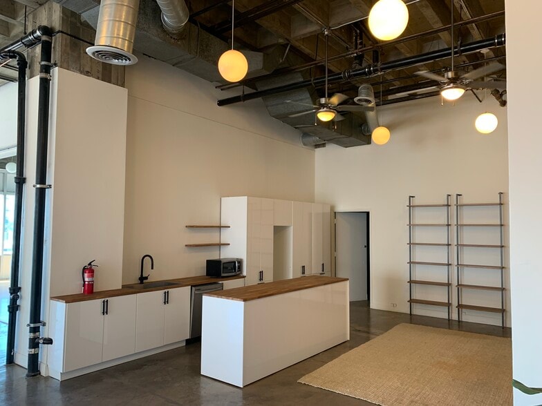 More Photos Of 5225 Wilshire Blvd, Los Angeles Office For Lease