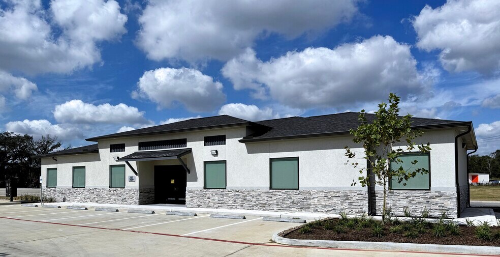 More Photos Of 7630 Dowdell Rd, Spring Unknown For Lease