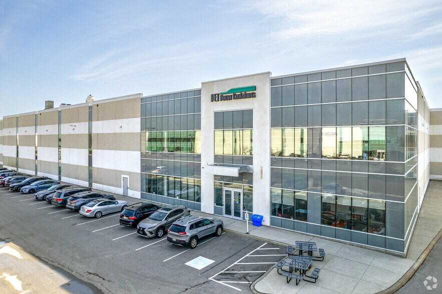 Primary Photo Of 625 Zenway Blvd, Vaughan Warehouse For Lease