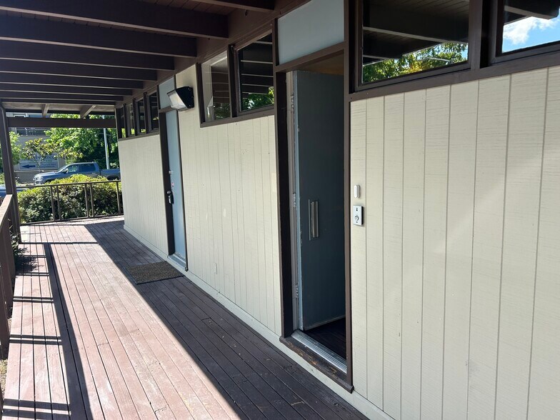 More Photos Of 1421 Montgomery Dr, Santa Rosa Office For Lease