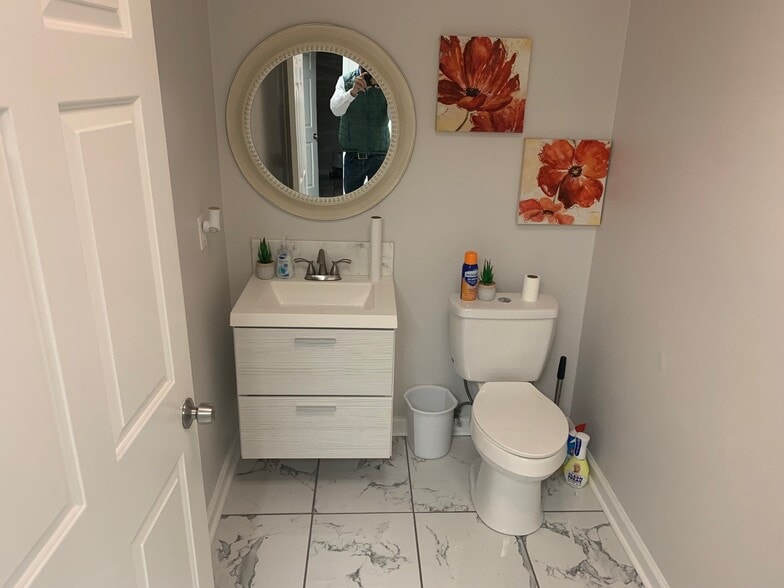 More Photos Of 875 Old Roswell Rd, Roswell Office For Sale