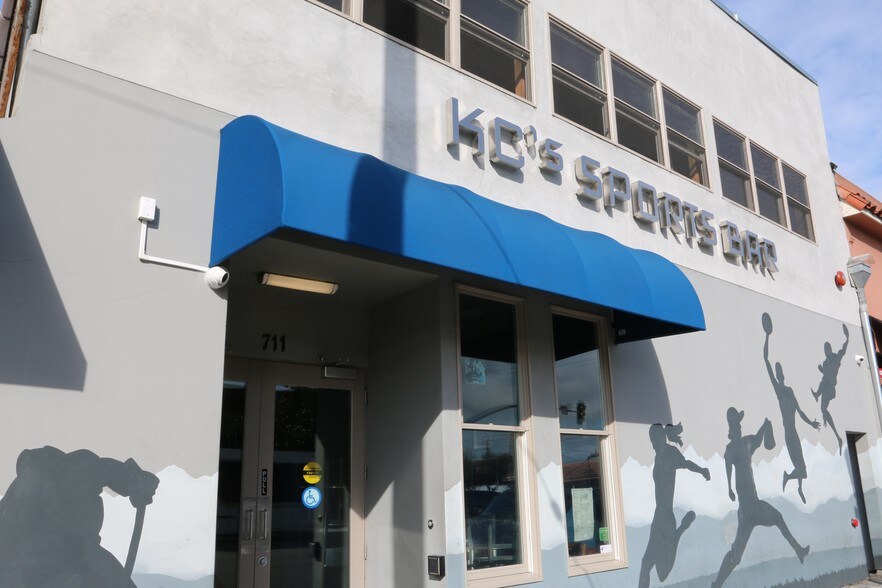 More Photos Of 711 Pacific Ave, Santa Cruz Restaurant For Lease