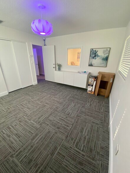 More Photos Of 230 Benmore Dr, Winter Park Medical For Sale