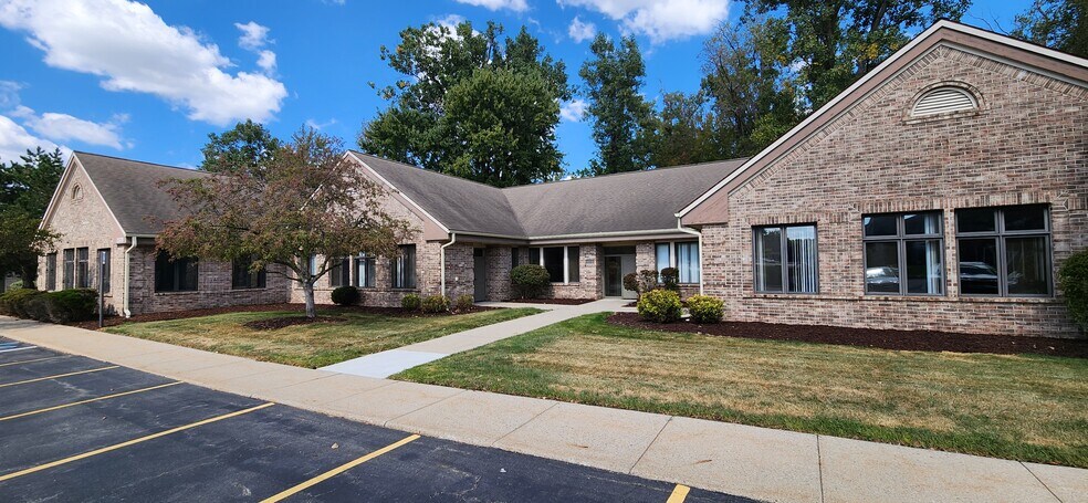 More Photos Of 2410 Woodlake Dr, Okemos Unknown For Lease