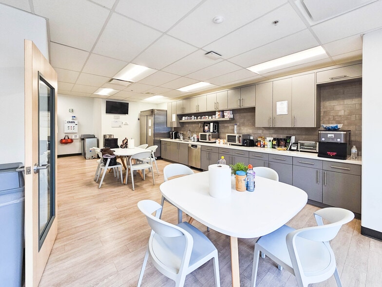 More Photos Of 657 North 1500 West, Orem Manufacturing For Lease