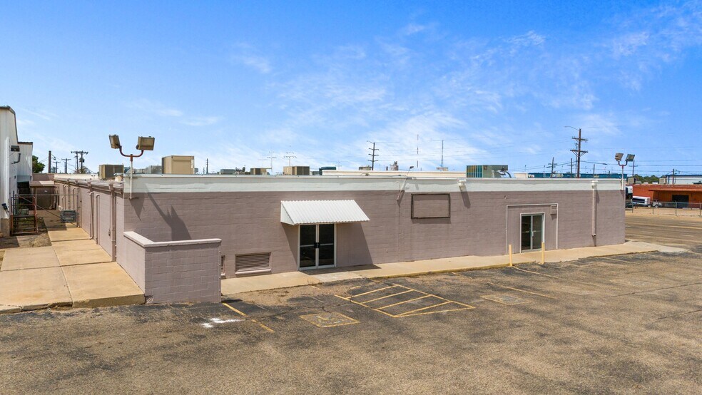 More Photos Of 224 Buddy Holly Ave, Lubbock Warehouse For Lease