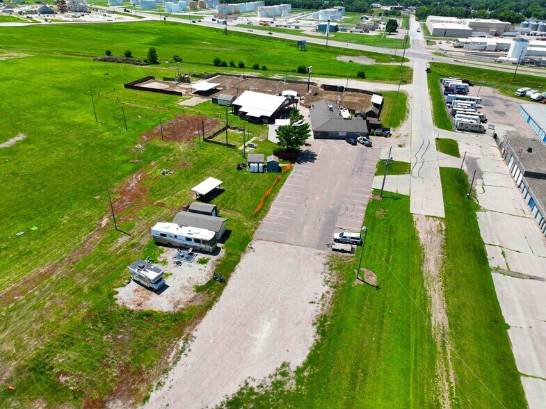 More Photos Of 4700 41st St, Sioux City Restaurant For Sale