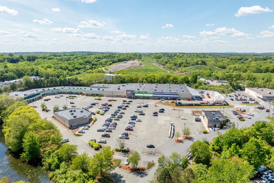 More Photos Of 8-10 Newbury St, Danvers Unknown For Lease