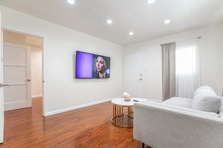 More Photos Of 343 Concord St, Glendale Apartments For Sale