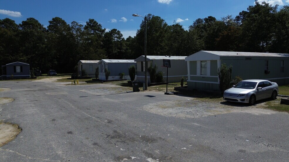 More Photos Of 5602 Hardwick Ln, Fayetteville Manufactured Housing Mobile Home Park For Sale
