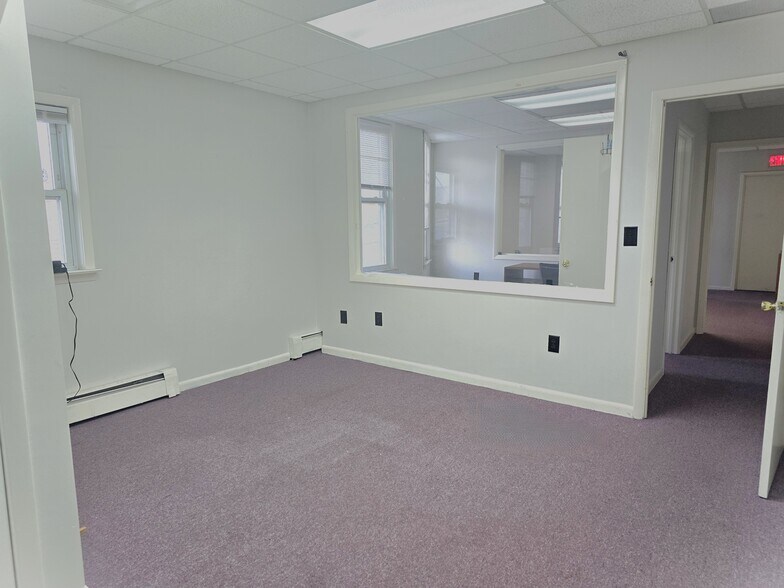 More Photos Of 811 Clifton Ave, Clifton Office For Sale