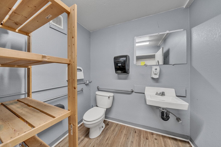 More Photos Of 2820 Broadmoor Ave, Concord Freestanding For Sale