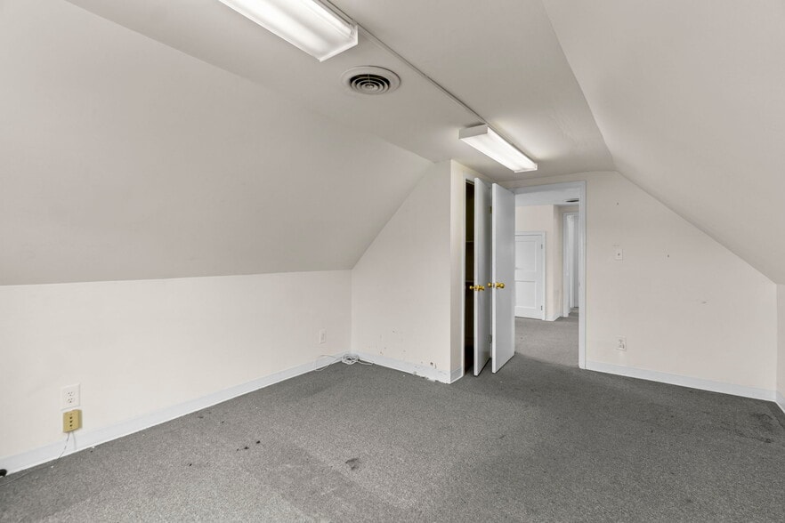 More Photos Of 300 Allegheny Ave, Towson Office For Sale