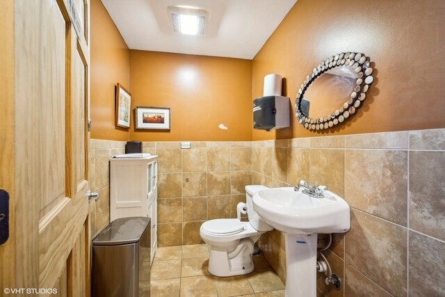 More Photos Of 1348 W Concord Pl, Chicago Office For Lease