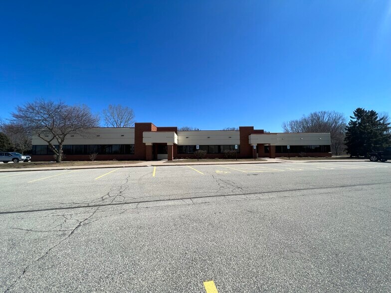 More Photos Of 14 Tri Park Way, Appleton Office For Sale