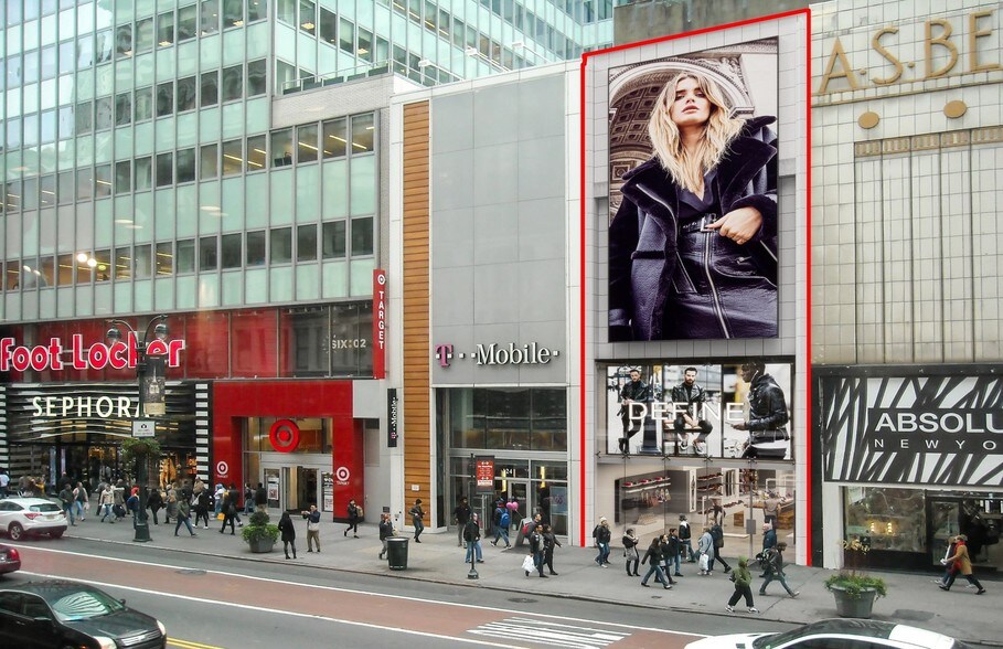 More Photos Of 126 W 34th St, New York Storefront Retail Office For Lease
