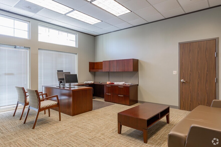 More Photos Of 8303 Cypresswood Dr, Spring Office For Lease