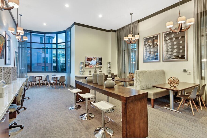 More Photos Of 1750 Camden Rd, Charlotte Apartments For Lease