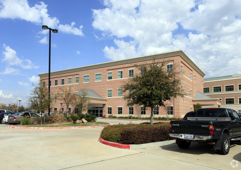 More Photos Of 1429 Tx-6, Sugar Land Office For Sale