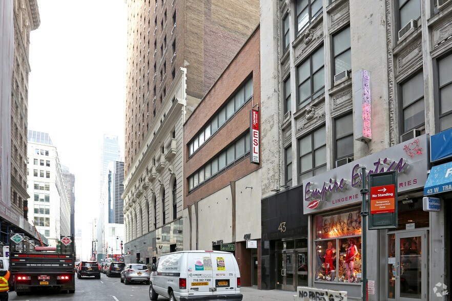 More Photos Of 49 W 33rd St, New York Office For Lease