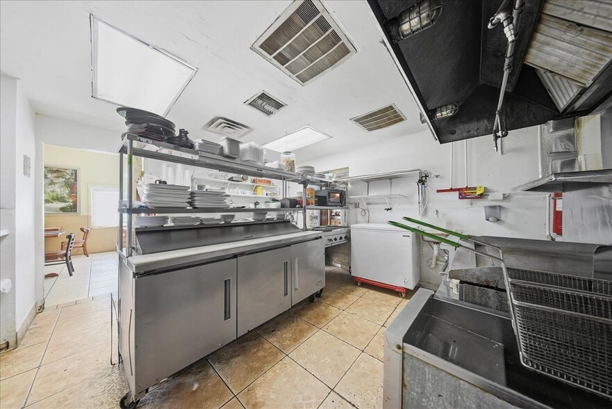 More Photos Of 10401 W Terry St, Bonita Springs Restaurant For Sale