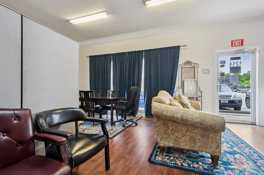 More Photos Of 1212-1216 Gum Branch Rd, Jacksonville General Retail For Sale