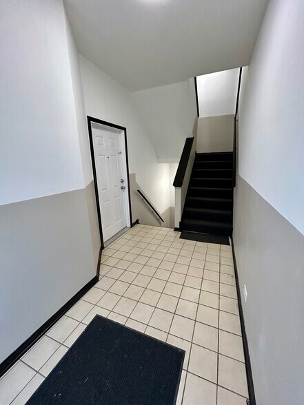 More Photos Of 5644 S Prairie Ave, Chicago Apartments For Sale