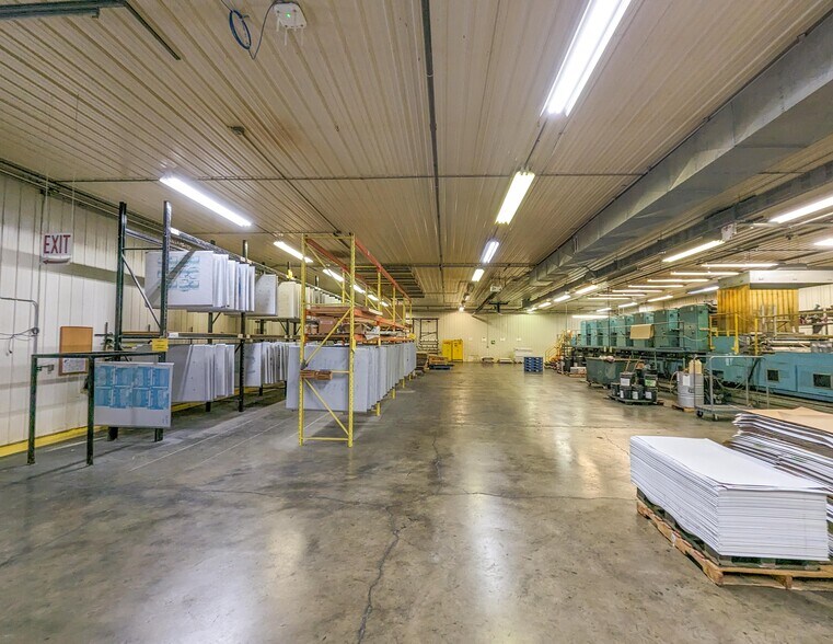 More Photos Of 170 Industrial Ct, Wabasha Warehouse For Lease